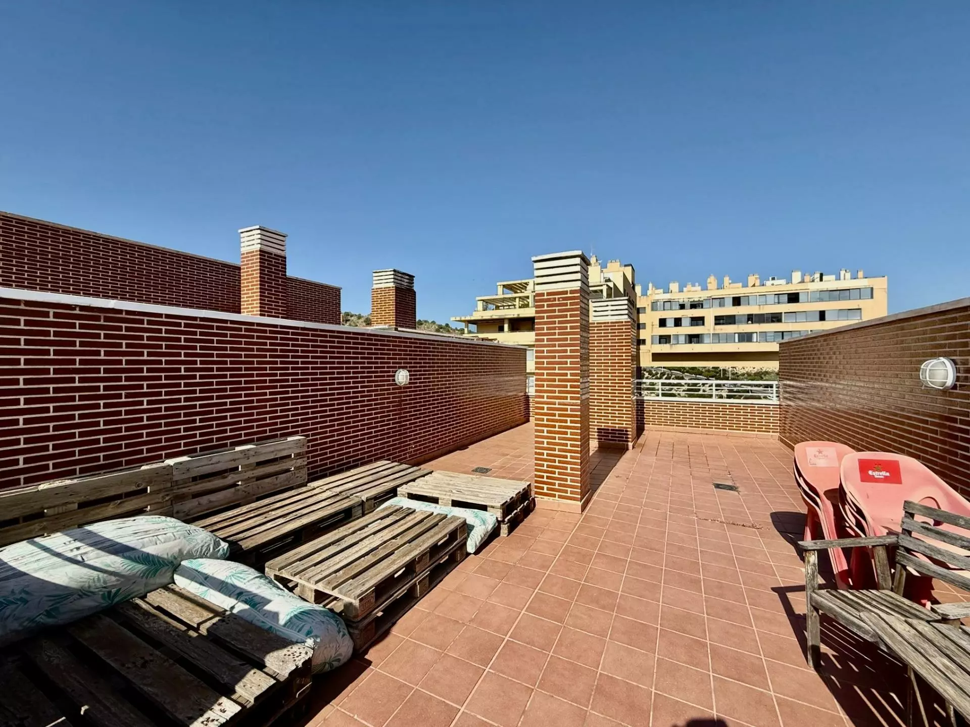 1-bedroom Penthouse In Villajoyosa, Spain (107 M²)