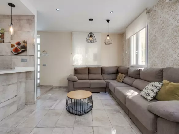 3-bedroom Town House In Torrevieja, Spain (138 M²)