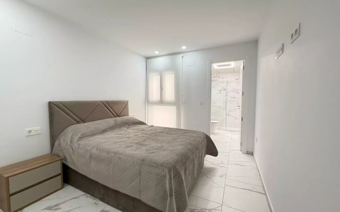 2-bedroom Apartment In Torrevieja, Spain (105 M²)