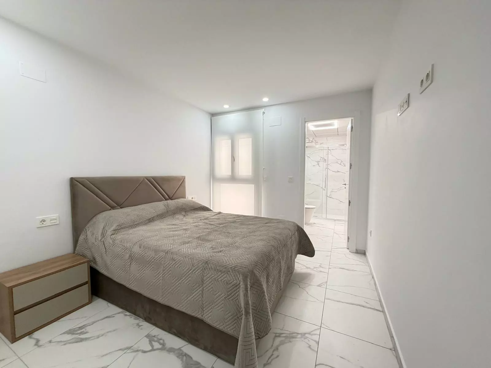 2-bedroom Apartment In Torrevieja, Spain (105 M²)