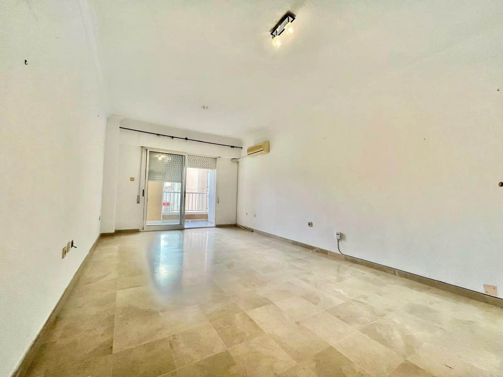 3-bedroom Apartment In Torrevieja, Spain (106 M²)