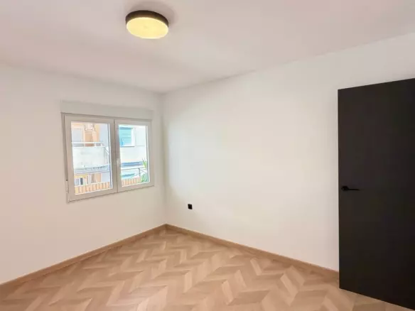 3-bedroom Apartment In Torrevieja, Spain (100 M²)