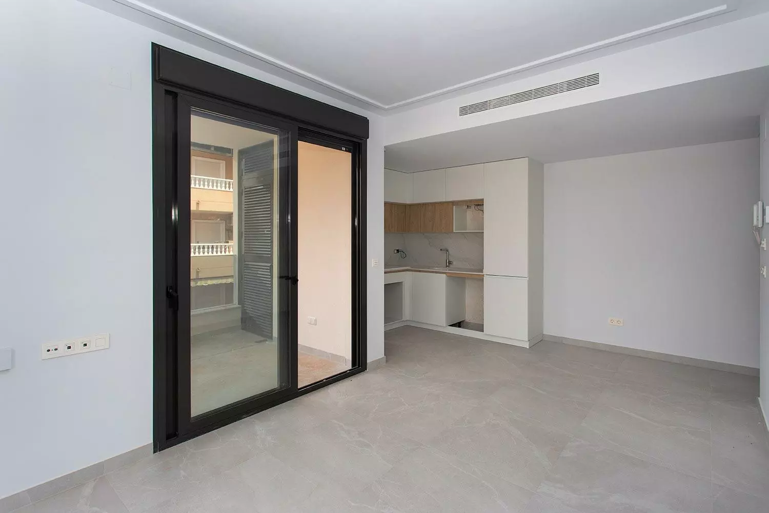 2-bedroom Apartment In Torrevieja, Spain (86 M²)