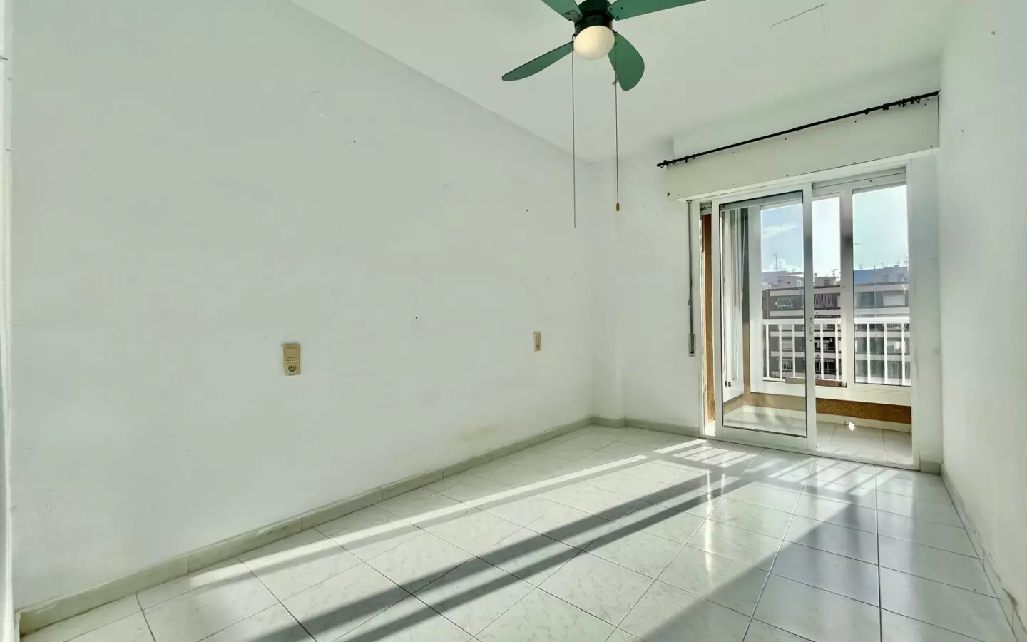 3-bedroom Apartment In Torrevieja, Spain (106 M²)
