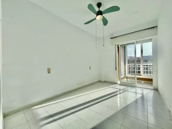 3-bedroom Apartment In Torrevieja, Spain (106 M²)