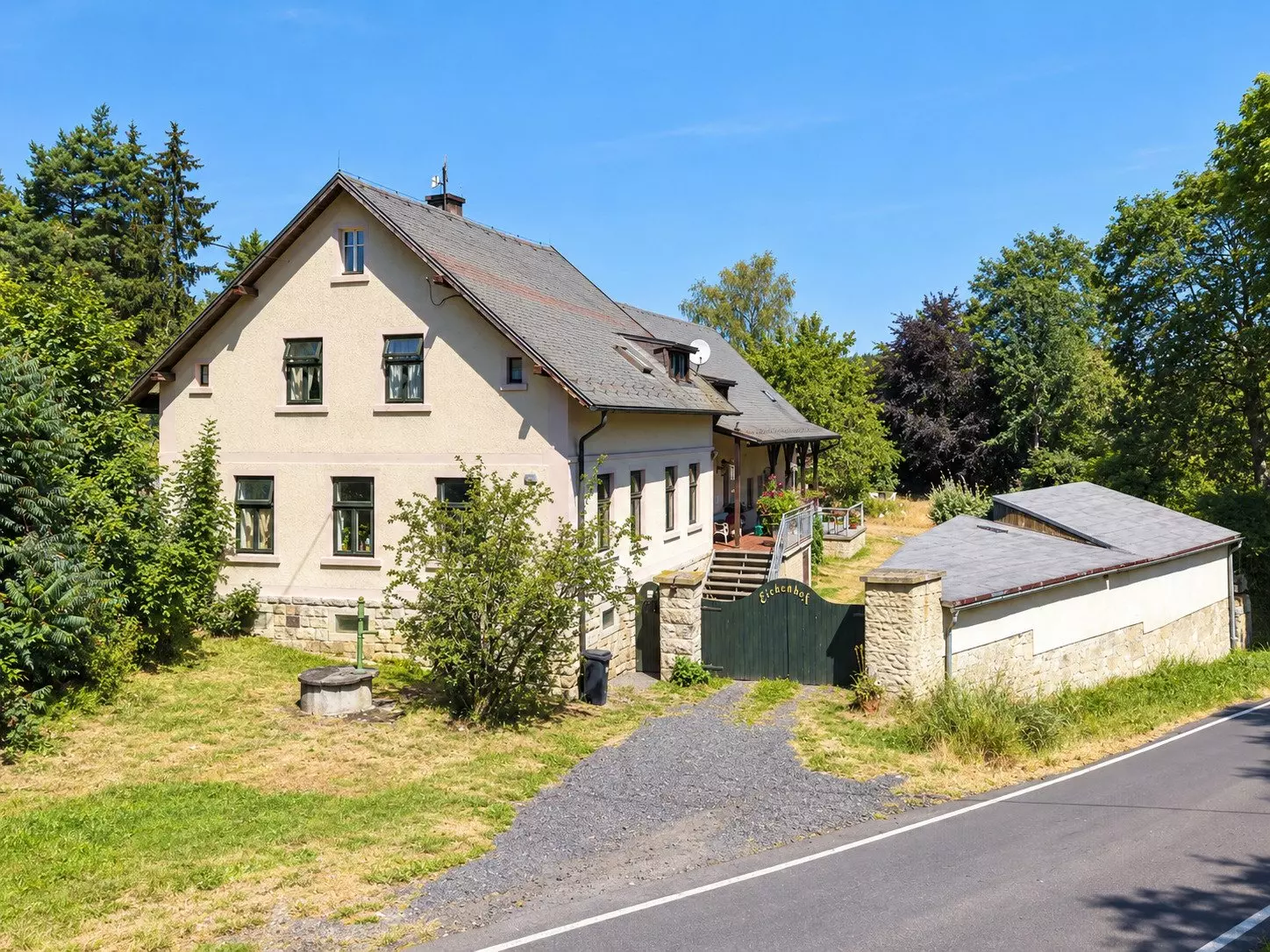5-bedroom Property In Tepla, Czechia (250 M²)