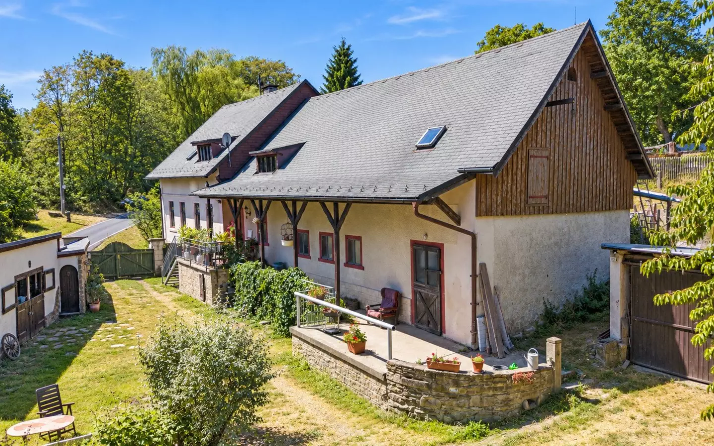 5-bedroom Property In Tepla, Czechia (250 M²)
