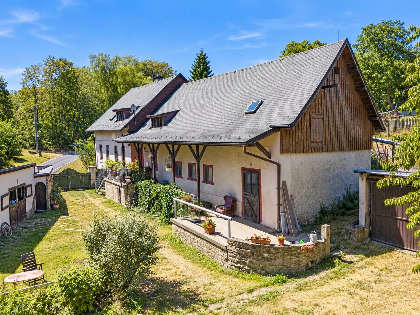 5-bedroom Property In Tepla, Czechia (250 M²)