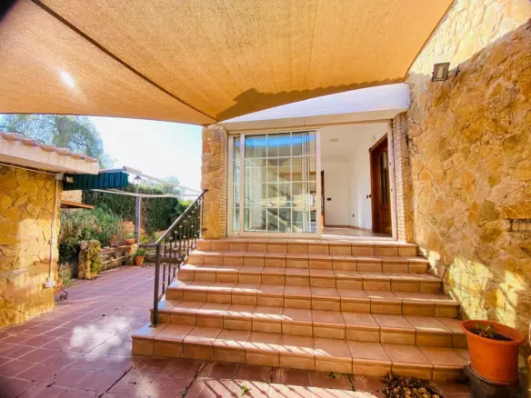 2-bedroom Villa In Orihuela Costa, Spain (315 M²)