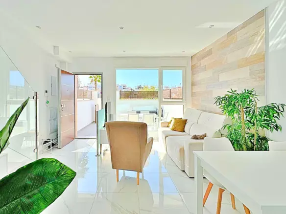 3-bedroom Town House In Torrevieja, Spain (113 M²)