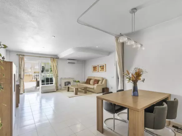 2-bedroom Apartment In Guardamar Del Segura, Spain (112 M²)