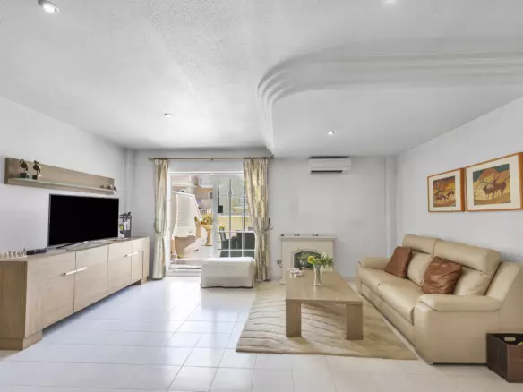 2-bedroom Apartment In Guardamar Del Segura, Spain (112 M²)