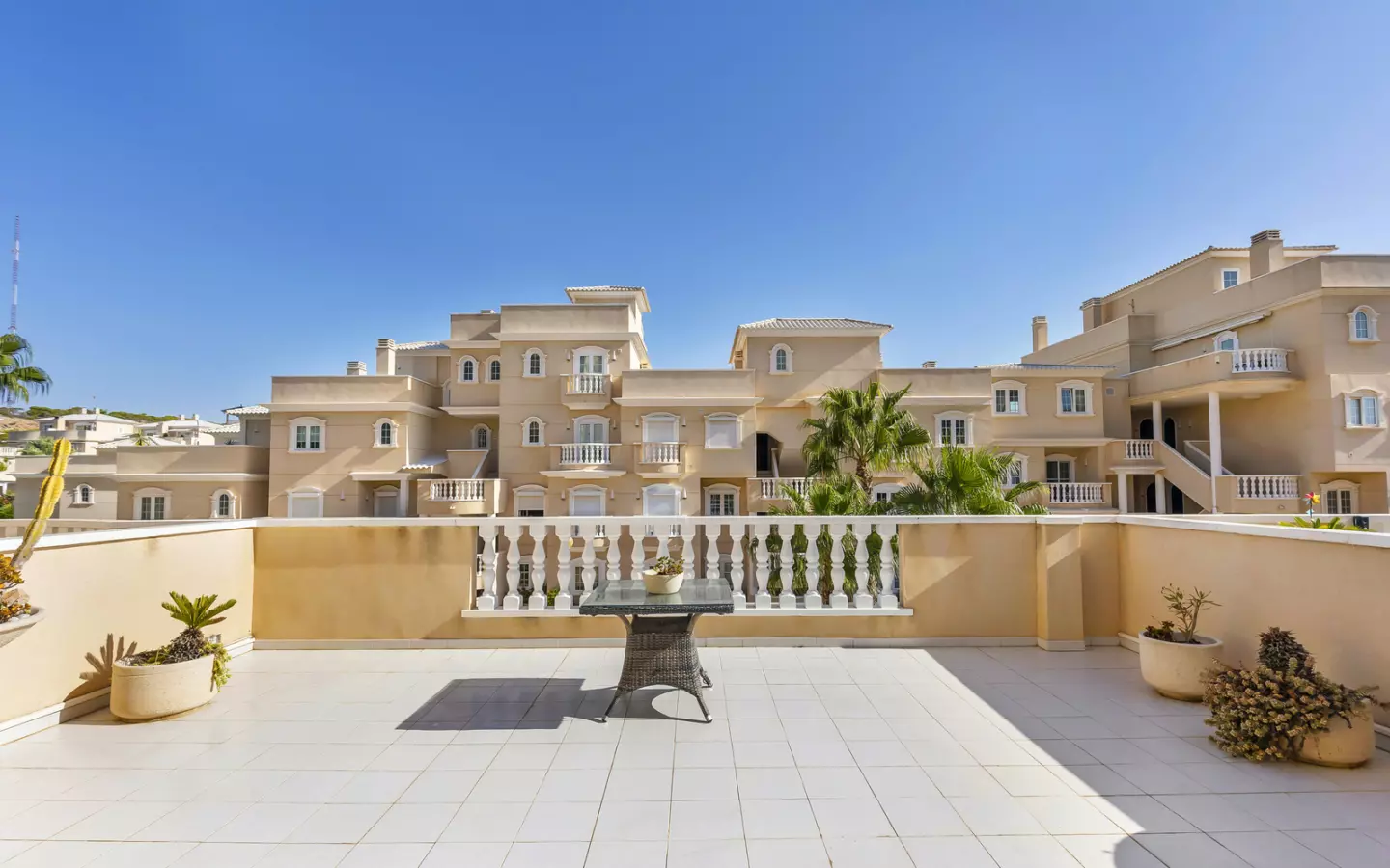 2-bedroom Apartment In Guardamar Del Segura, Spain (112 M²)