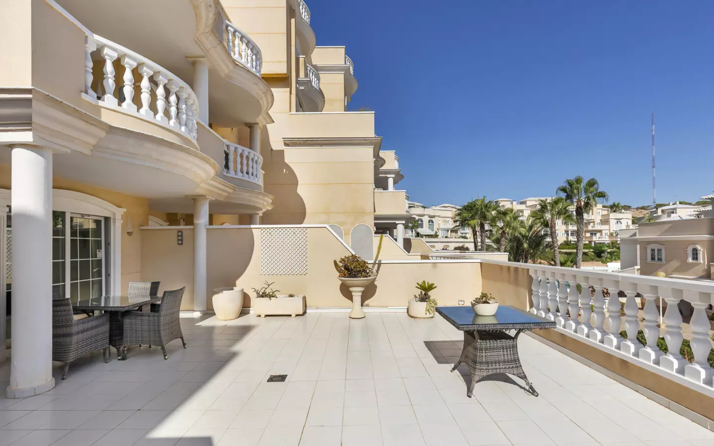 2-bedroom Apartment In Guardamar Del Segura, Spain (112 M²)