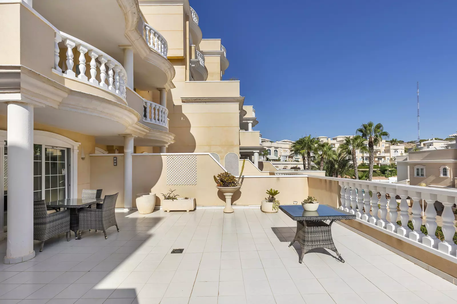 2-bedroom Apartment In Guardamar Del Segura, Spain (112 M²)