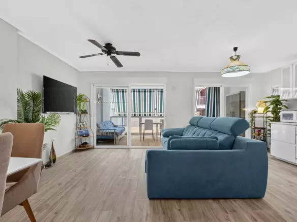 3-bedroom Apartment In Torrevieja, Spain (117 M²)