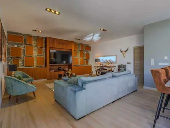4-bedroom Villa In Benijofar, Spain (544 M²)
