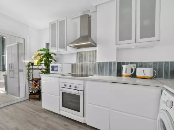 3-bedroom Apartment In Torrevieja, Spain (117 M²)