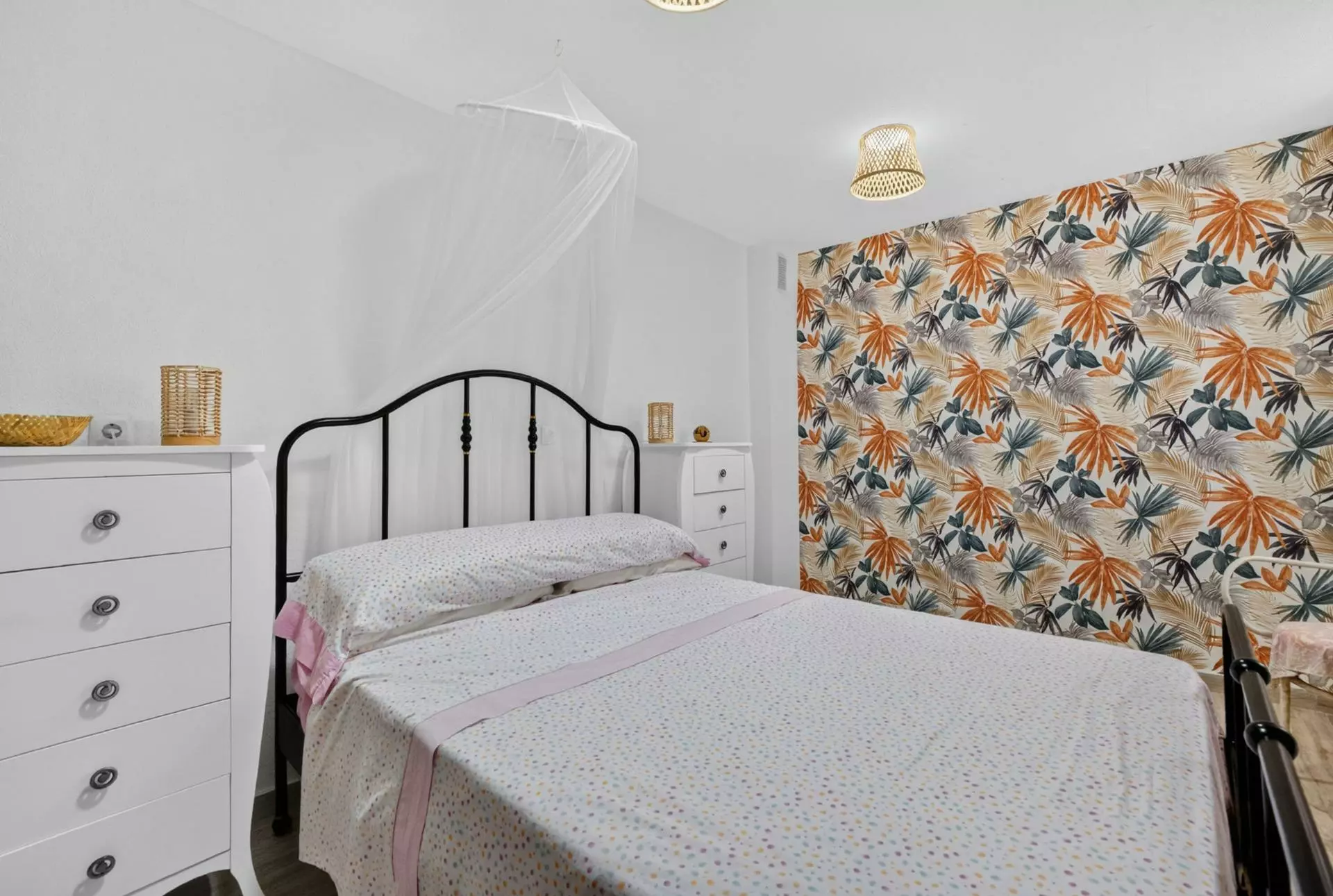 3-bedroom Apartment In Torrevieja, Spain (117 M²)