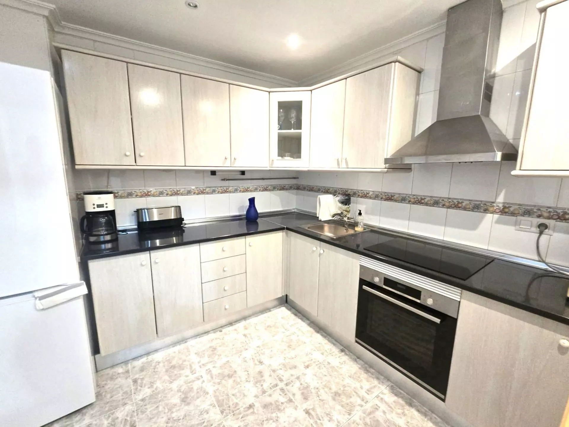 3-bedroom Apartment In Torrevieja, Spain (125 M²)
