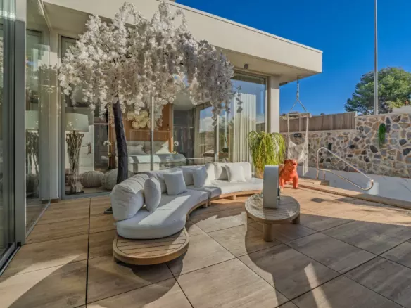4-bedroom Villa In Benijofar, Spain (544 M²)
