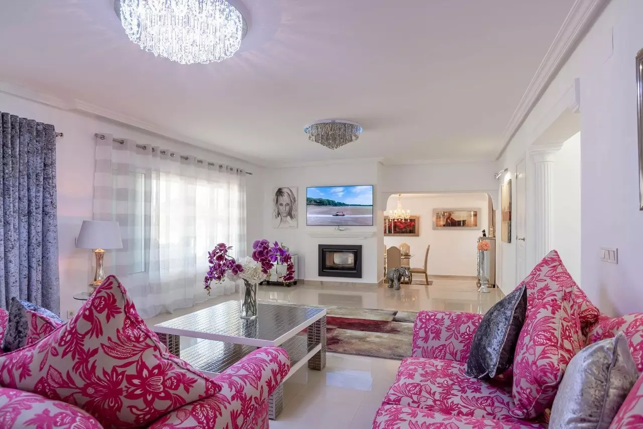4-bedroom Villa In San Miguel De Salinas, Spain (302 M²)