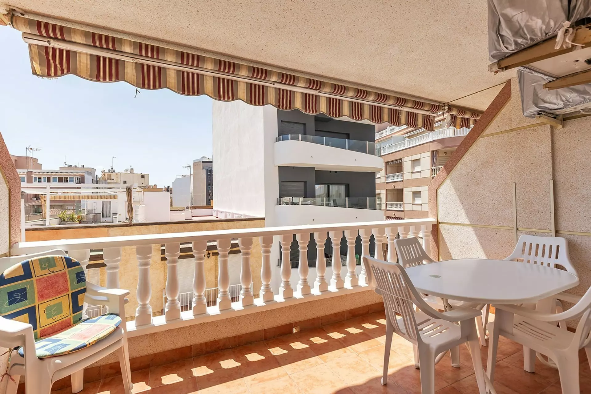 781309_xl-c7f288 2-bedroom Apartment In Torrevieja, Spain (77 M²)