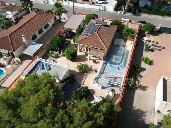 4-bedroom Villa In Orihuela, Spain (161 M²)