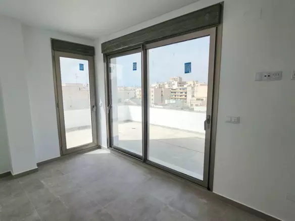 3-bedroom Penthouse In Torrevieja, Spain (162 M²)