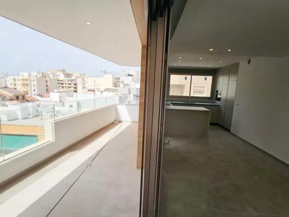 3-bedroom Penthouse In Torrevieja, Spain (162 M²)