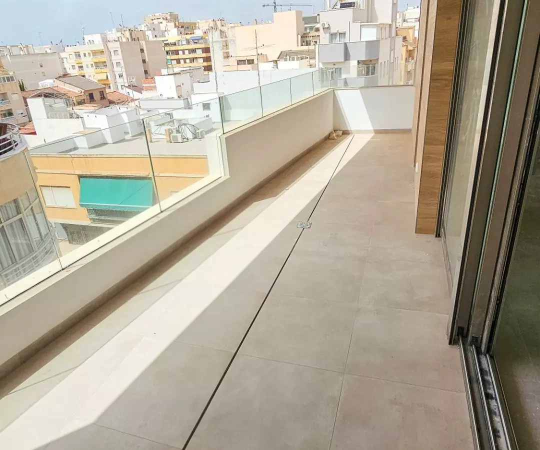 3-bedroom Penthouse In Torrevieja, Spain (162 M²)