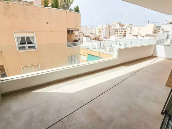 3-bedroom Penthouse In Torrevieja, Spain (162 M²)