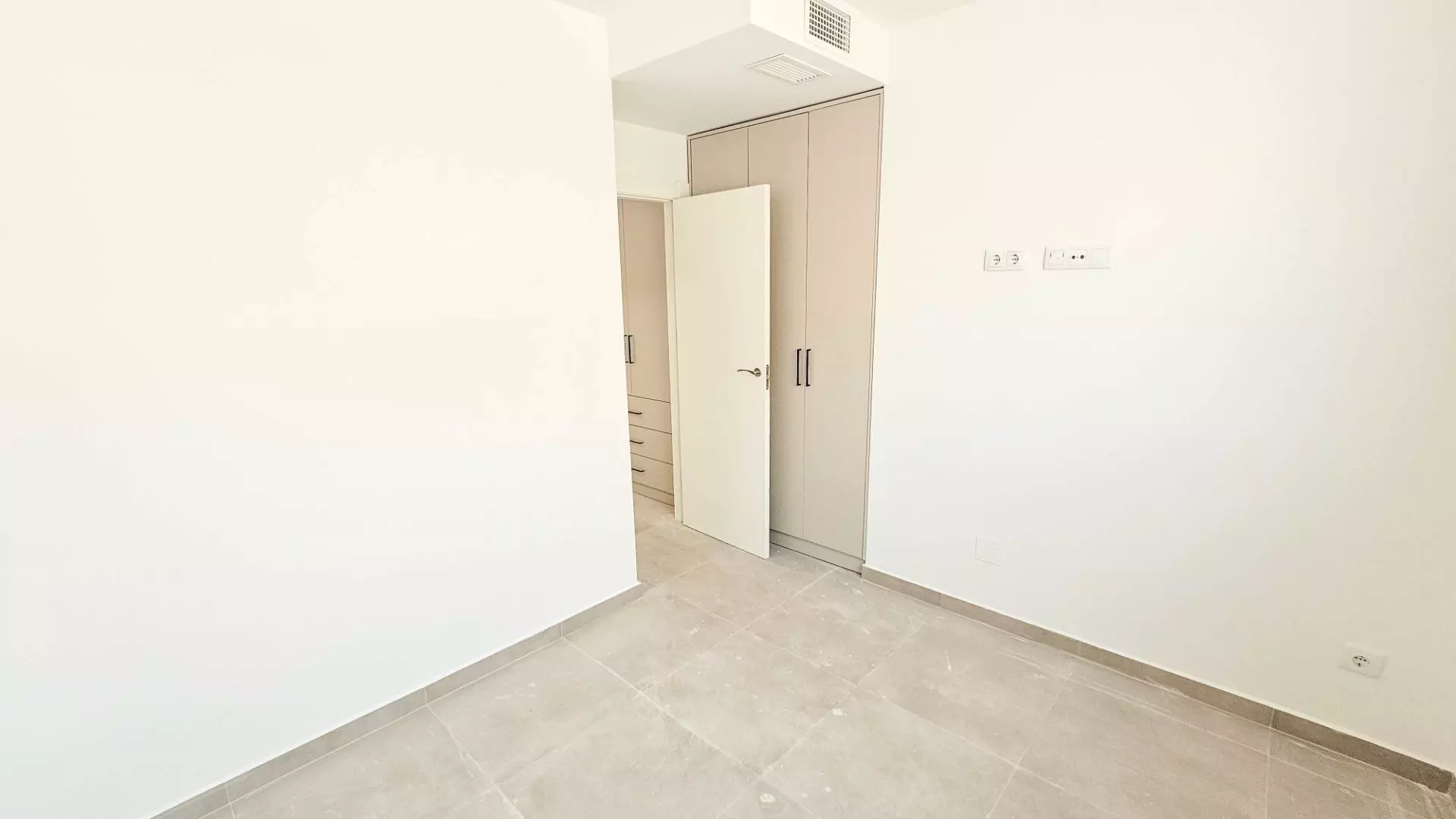 3-bedroom Penthouse In Torrevieja, Spain (162 M²)