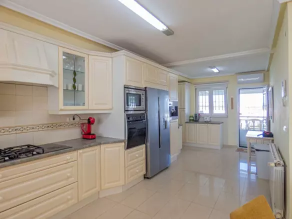 7-bedroom Villa In San Miguel De Salinas, Spain (416 M²)