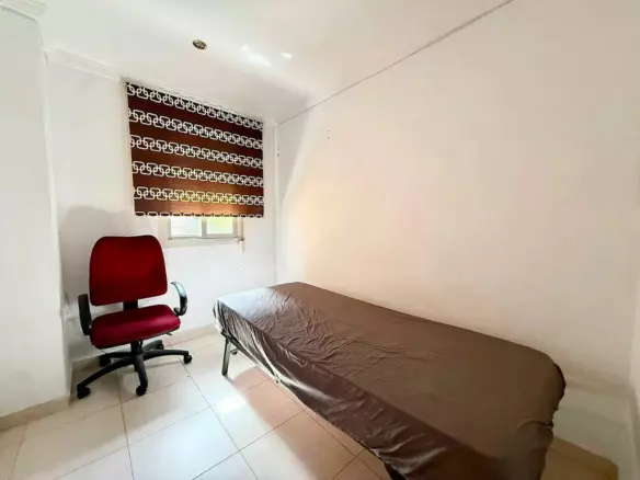 3-bedroom Flat In Valencia (90 M²)