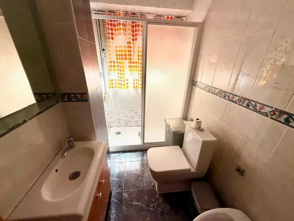 3-bedroom Flat In Valencia (90 M²)