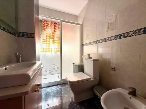 3-bedroom Flat In Valencia (90 M²)