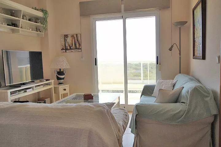 3-bedroom Apartment In Guardamar Del Segura, Spain (72 M²)