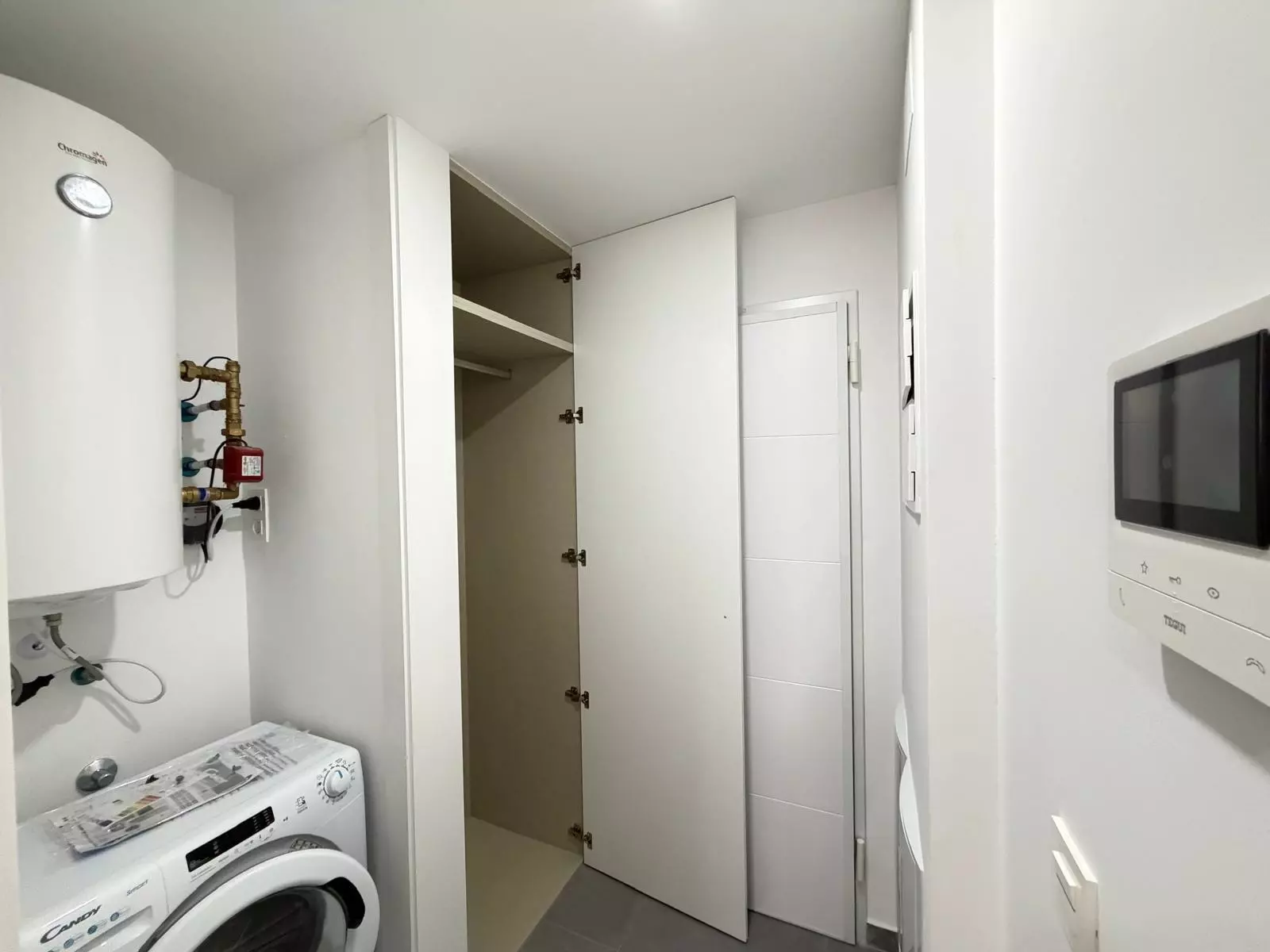 3-bedroom Apartment In Torrevieja, Spain (113 M²)
