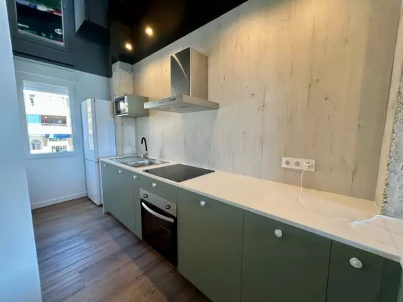 2-bedroom Apartment In Torrevieja, Spain (77 M²)