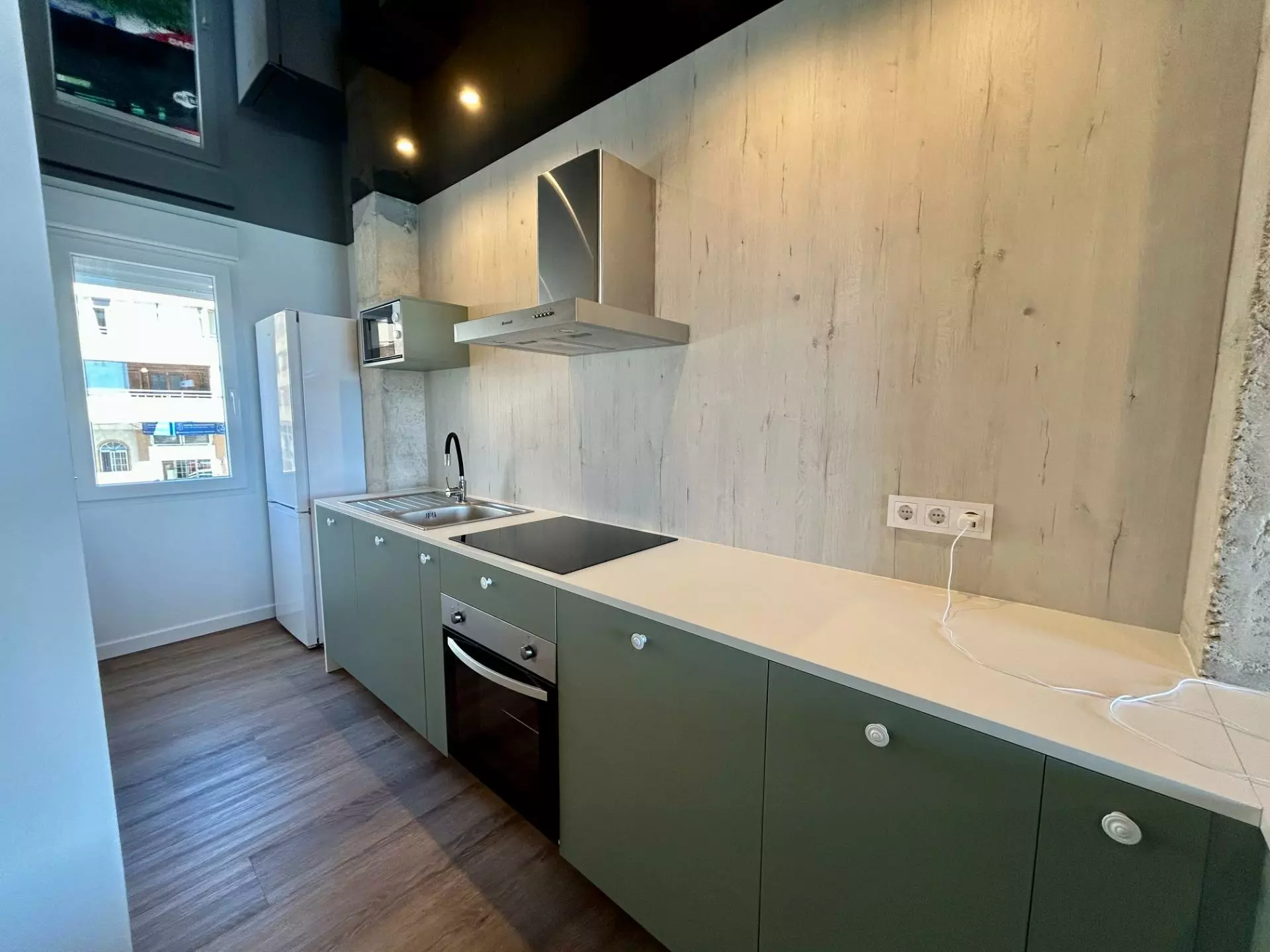 2-bedroom Apartment In Torrevieja, Spain (77 M²)