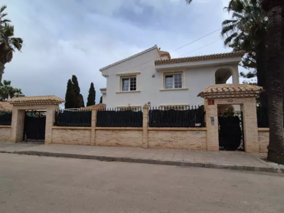 7-bedroom Villa In Orihuela, Spain (545 M²)