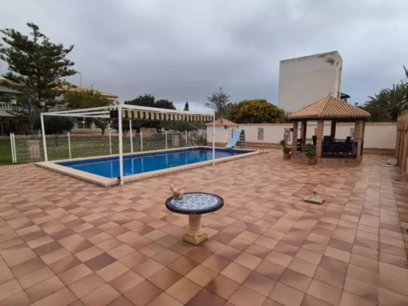 7-bedroom Villa In Orihuela, Spain (545 M²)