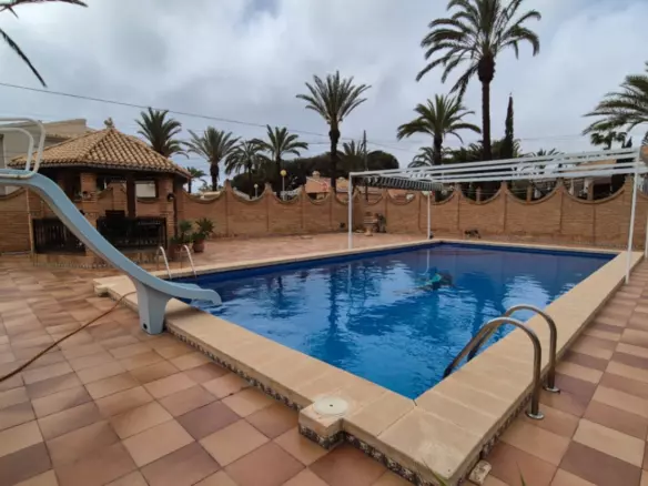 7-bedroom Villa In Orihuela, Spain (545 M²)