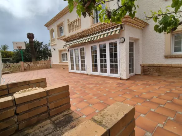 7-bedroom Villa In Orihuela, Spain (545 M²)