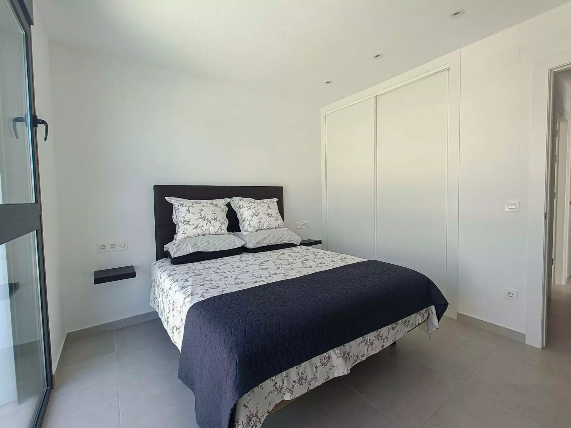 5-bedroom Villa In Rojales, Spain (214 M²)