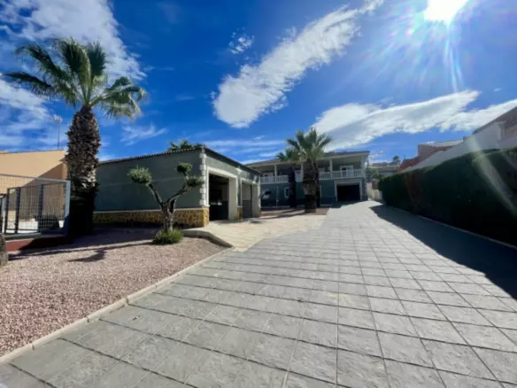 4-bedroom Villa In Ciudad Quesada, Spain (300 M²)