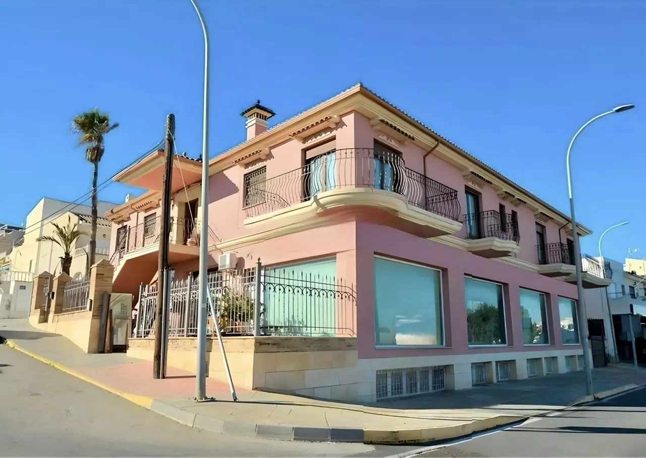Foto_xlarge-2b231e 4-bedroom Town House In San Miguel De Salinas, Spain (550 M²)