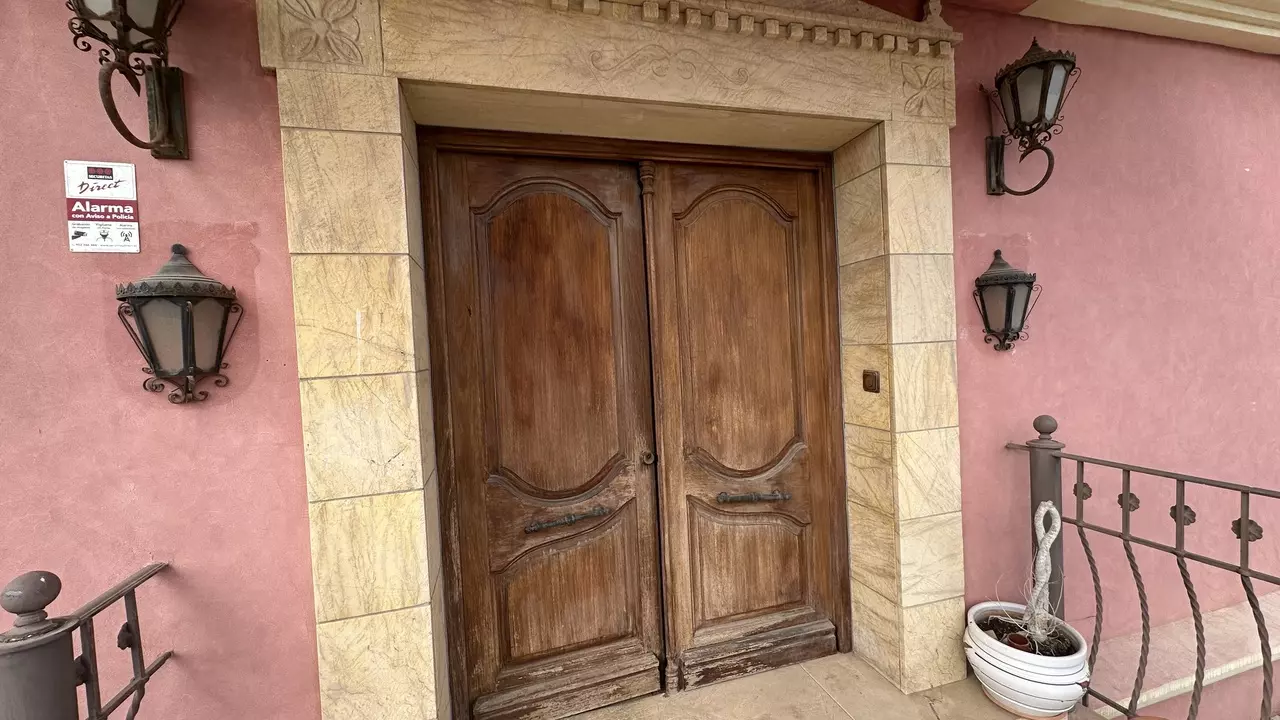 4-bedroom Town House In San Miguel De Salinas, Spain (550 M²)