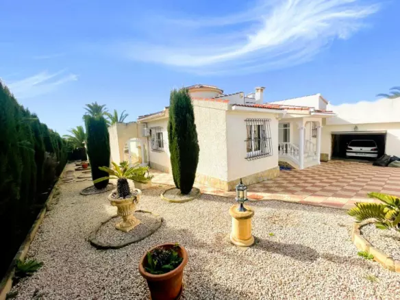 3-bedroom Villa In Ciudad Quesada, Spain (212 M²)